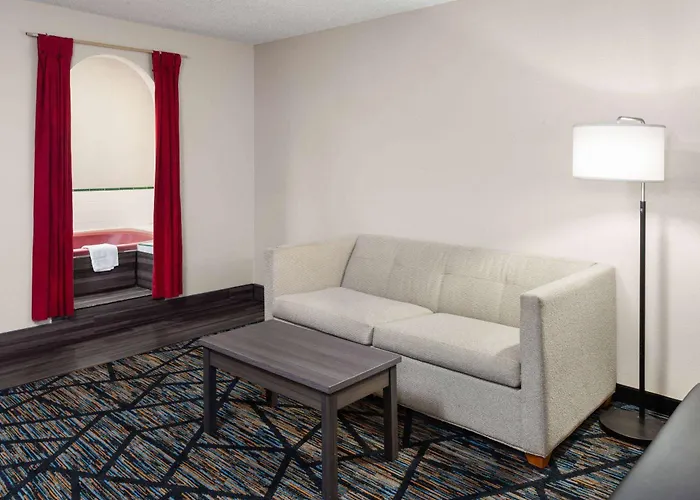 Super 8 By Wyndham Mt. Vernon